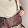 BOLSO TACHUELAS BERENJENA - Imagen 3