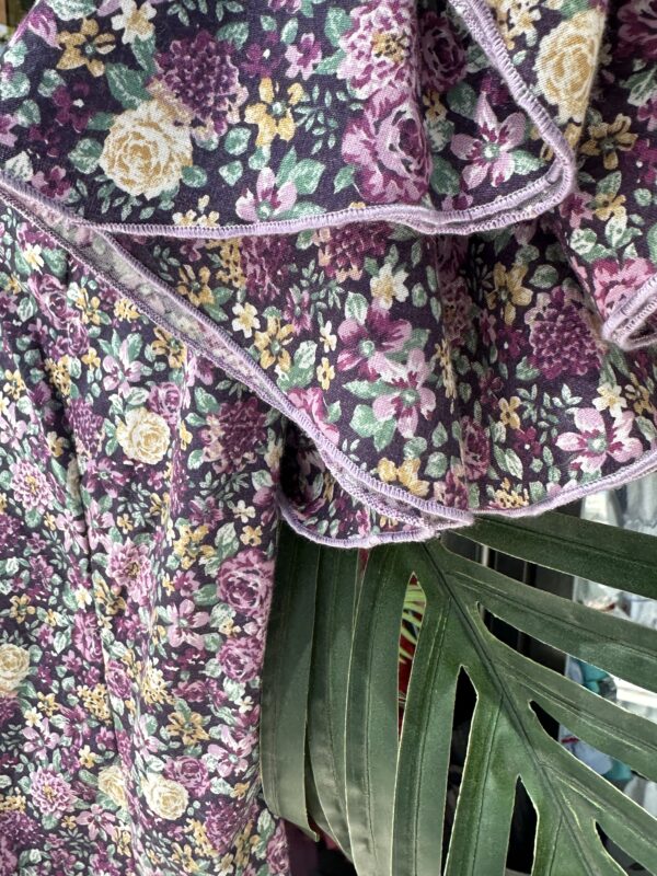 BATA FLORES LIRIO - Imagen 2
